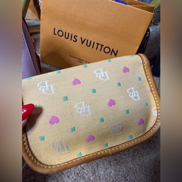 Dooney & Bourke Vintage Heart Monogram Mini Pouch 💛✨ with gold wrist strap CUTE!
